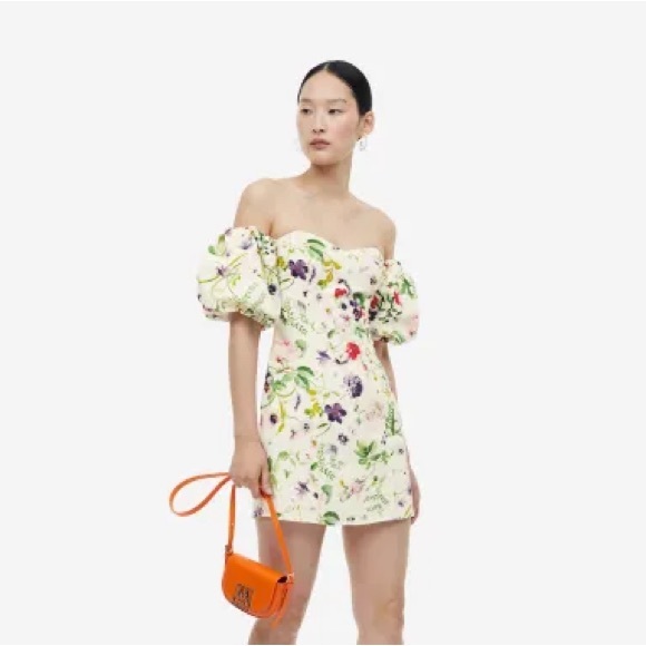 H&M Off-the-shoulder Puff-sleeve Cream Floral Dress - Picture 7 of 8